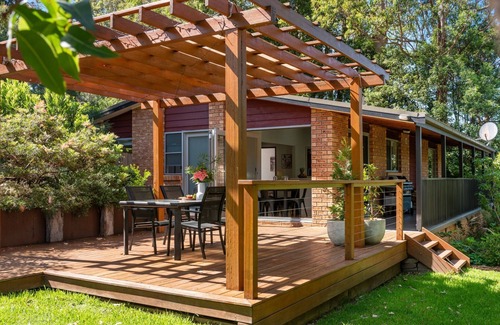 Berry House | The Bush & Berry - Pet-friendly Retreat in the Heart of Berry