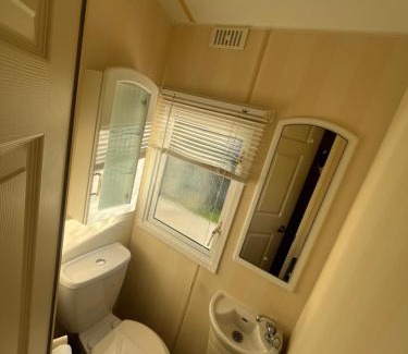 Ulrome Resort | The Buttercup Hideaway Caravan ,Skipsea Sands, Bridlington