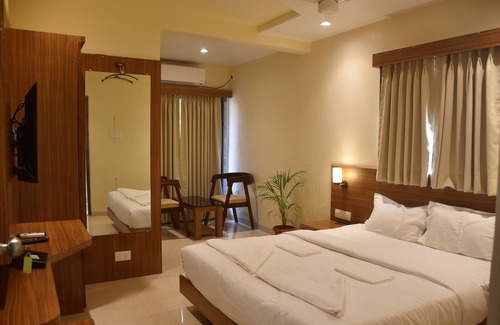 Murud-Harnai Hotel | The Byke Skylark Seafront Resort, Dapoli