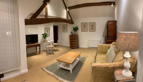 Frilford Bed & Breakfast | The Byre, converted barn king suite