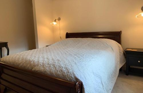 Frilford Bed & Breakfast | The Byre, converted barn king suite