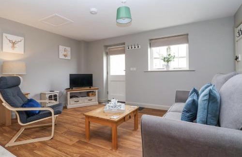 Scawton House | The Byre