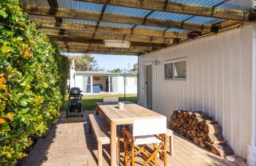 Culburra Beach House | The Cabana - Pet Friendly with Fireplace - 2 Mins to Beach