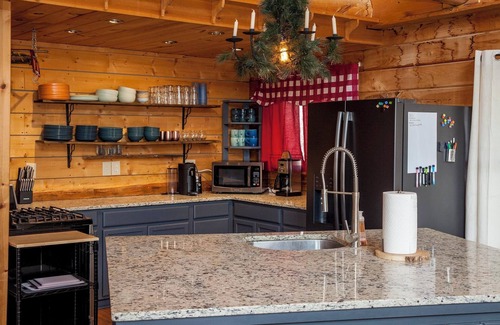 Hammondsport Cabin | The Cabin located in the Finger Lakes Region is central to Watkins Glen, Penn Yan and Hammondsport
