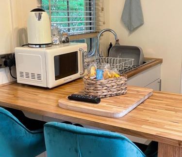 Fort Augustus Apartment | The Cabin, Stronua. A beautiful 1 bedroom cabin.