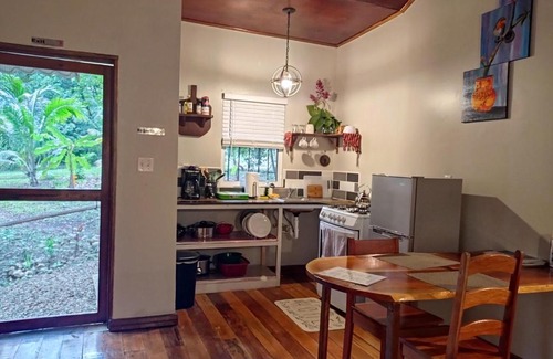 Orange Walk Bed & Breakfast | The Cabins at Monkey Falls