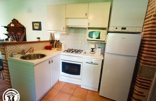 Cahors Old Town Apartment | The Cahorsin garden