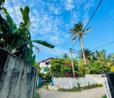 Midigama East House | The Calm Rest