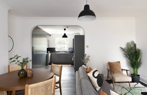 Camberwell Apartment | The Camberwell Retreat - Alluring 2BDR Flat with Garden