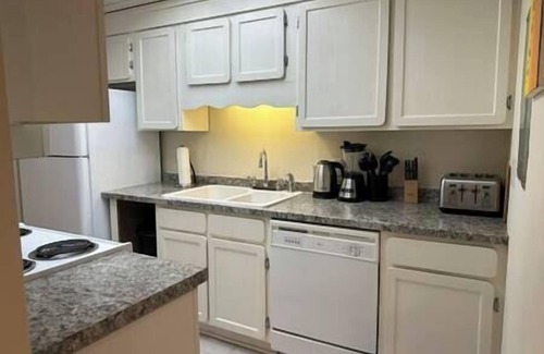 Winston - Salem Apartment | The Camel City Blue Note!