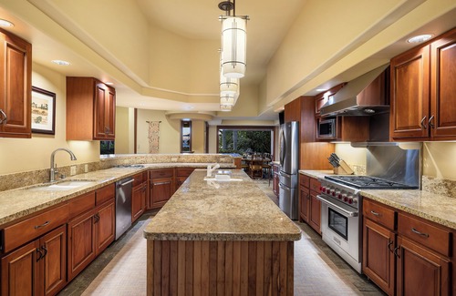 The Cape House | The Cape at Mauna Lani Estate Home with Guest House. Walk to Ocean!