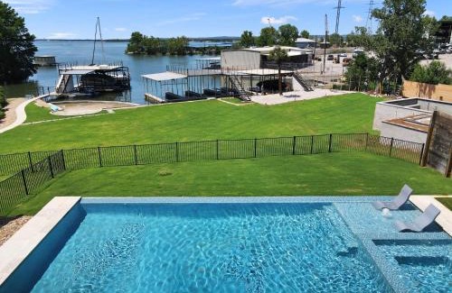 Horseshoe Bay House | The Captain's Cove at 110