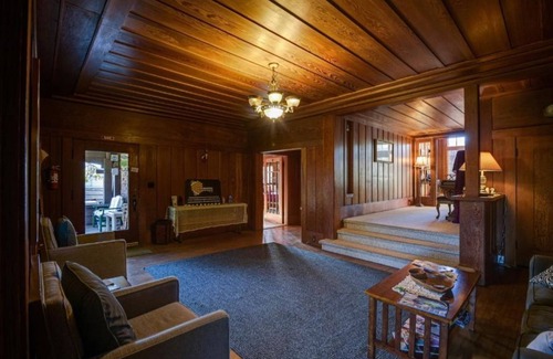 Fort Bragg House | The Captains Quarters