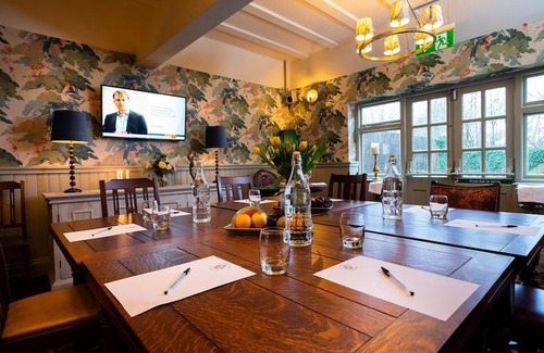 Burghclere Hotel | The Carnarvon Arms