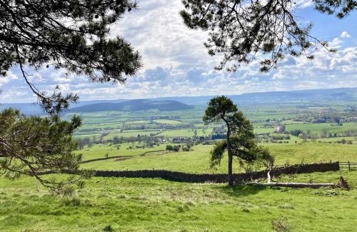 Tytherington House | The Cart Shed - romantic hideaway with a view!