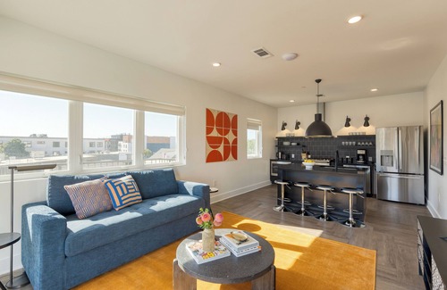 Historic Edgefield House | The Carter Buyout - 2 Units by AvantStay | 2 Prvt Units, Sleeps 24