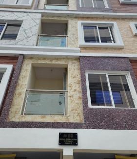 BTM 2nd Stage Hotel | The Cave Lakeview Suites 1BHK
