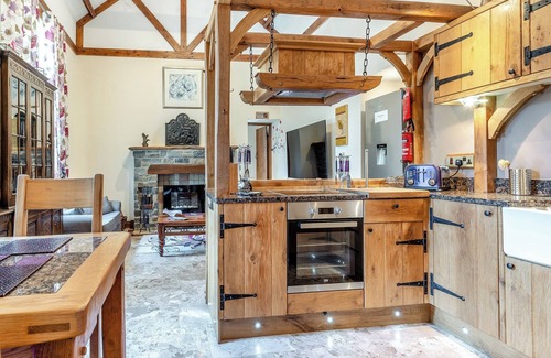 Llandeilo Cottage | The Chapel - UK45104
