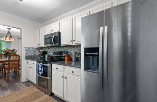 Green Valley House | The Charming Retreat at At Cascade on the creek