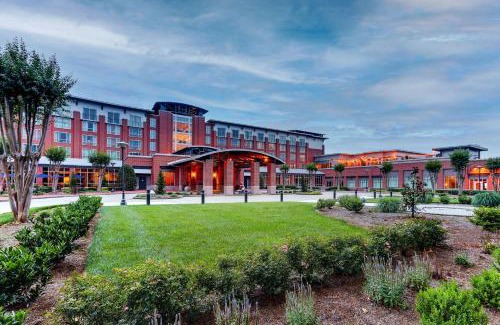 Downtown Chattanooga Hotel | The Chattanoogan Hotel, Curio Collection By Hilton