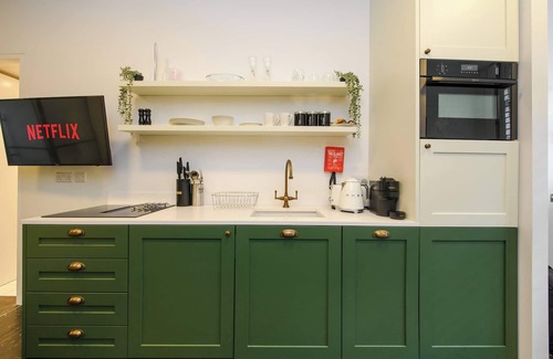 South Bank Apartment | The Cheeky Hideaway - Borough - by Frankie Says