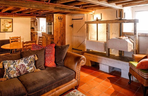 Gileston Cottage | The Cheese House at Gileston Manor