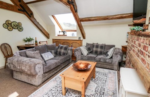 Pont-ar-gothi House | The Cheese Loft