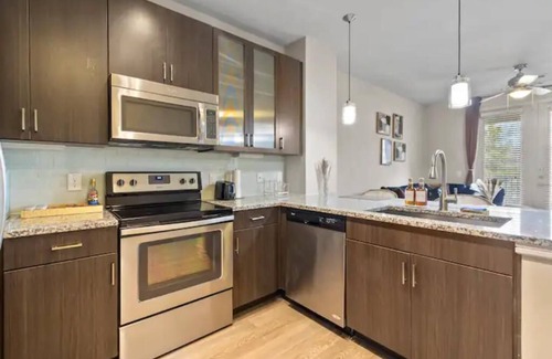 George Bush Park/Eldridge Apartment | The Chocolate Room on Briar
