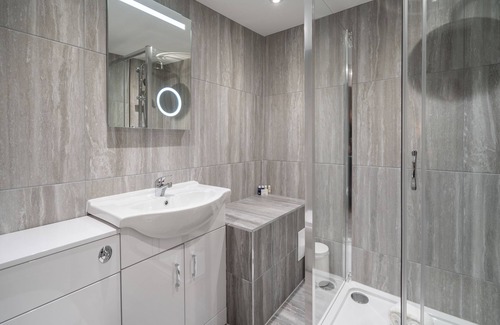 Blackheath Hotel | The Clarendon Hotel - Blackheath