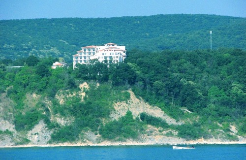 Obzor Resort | The Cliff Beach Apartments