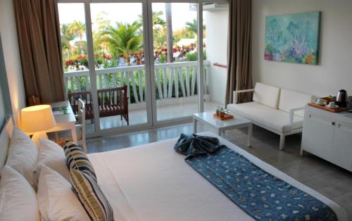 Phu Hai Beach Resort | The Cliff Resort & Residences
