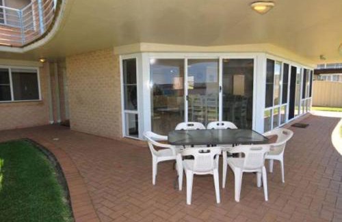 Soldiers Point Apartment | The Clippers 1 fabulous waterfront unit