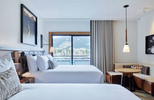Jackson Hole Hotel | The Cloudveil, Autograph Collection