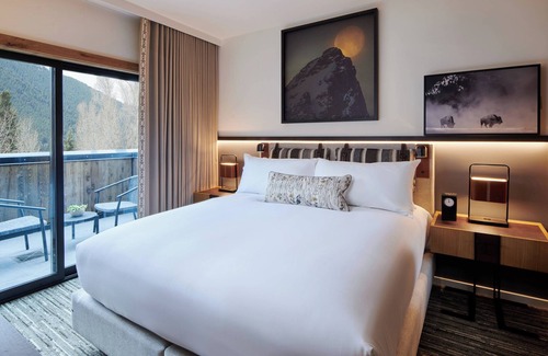 Jackson Hole Hotel | The Cloudveil, Autograph Collection