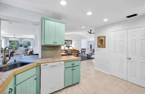 Pineland House | The Clubhouse - Fish, Bike and Relax in this spacious Home with a Hot Tub