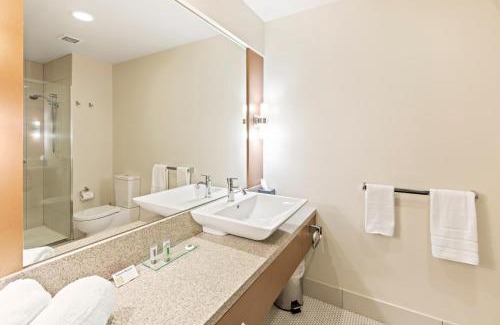 Morningside Hotel | The Colmslie Hotel