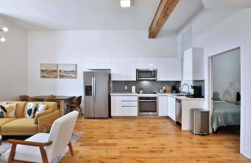 Downtown Columbus Apartment | The Columbus Downtown Suite