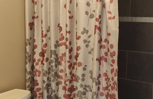 Pickering Bed & Breakfast | The Comfort Stay at City of Pickering Rm B/Free Wi-Fi