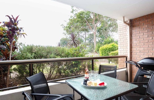 Nelson Bay Apartment | The Commodore 22, 9 Donald St - Wi-Fi, Air Conditioning