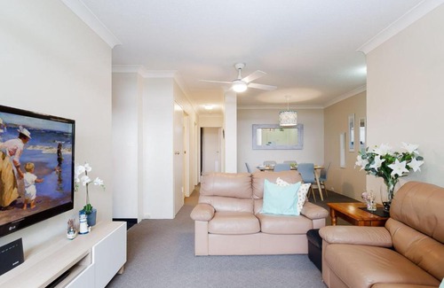 Nelson Bay Apartment | The Commodore 22