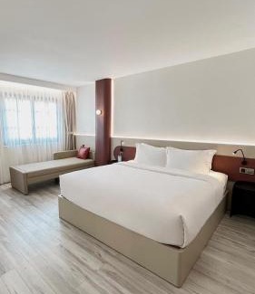 Phuong 6 Hotel | The Concept Hotel HCMC- Premium