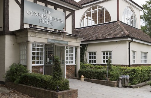 Kennington Hotel | The Conningbrook Hotel
