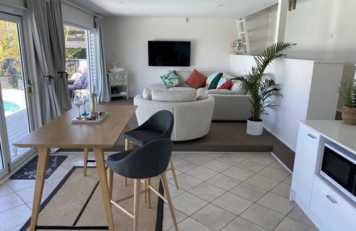 Copacabana House | The Copa Cabana at Copacabana
