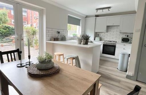 Southport House | The Cottage, a perfect getaway!