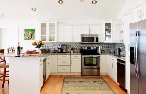 North Side House | 'The Cottage' at Rum Point - Private Getaway