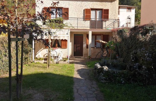 Introdacqua Apartment | The cottage in Capolaia