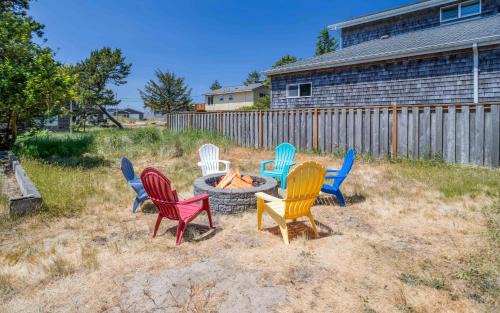 Pacific City House | The Cottage Keeper - Meredith Lodging