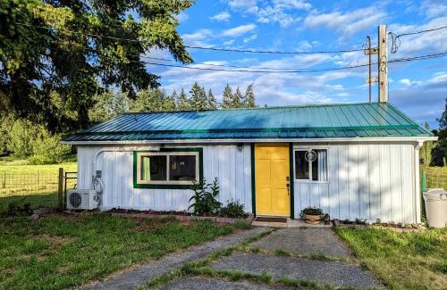 Yellow Point House | The Cottage on the Farm