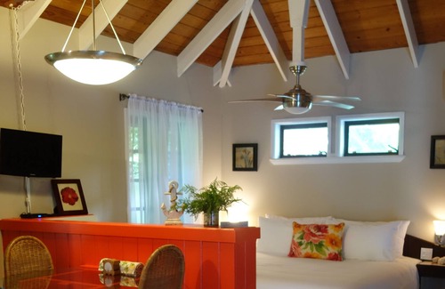 Grace Bay Cottage | The Cottage-Relax. Refresh. Revive. (ADULTS ONLY)