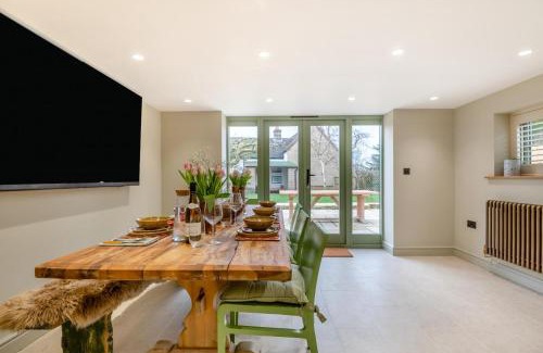 Kemerton House | The Cottage - Westmancote